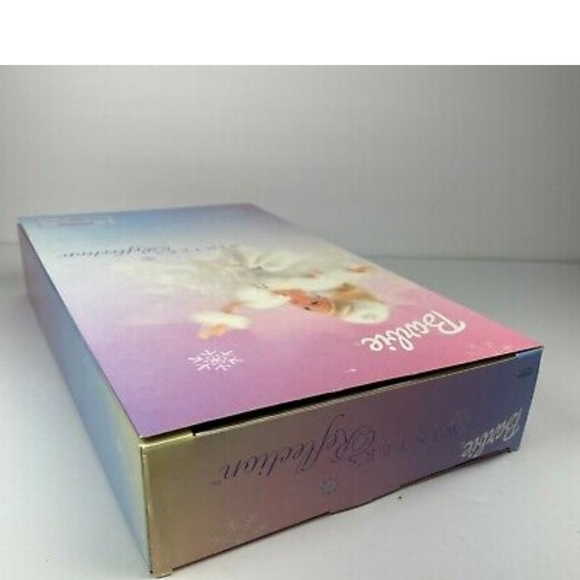 Barbie doll winter reflection - Picture 6 of 8